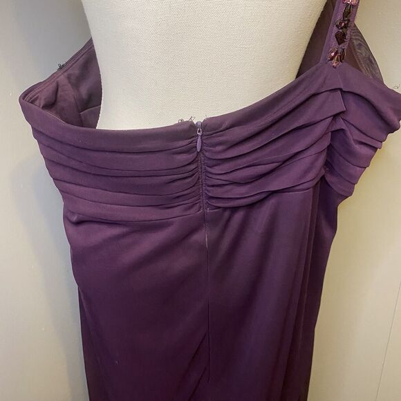 Betsy & Adam Women's Dress One-Shoulder Gem Strap Gown (22W Plum Purple) - Picture 8 of 12